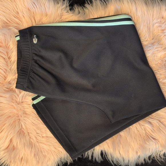 Adidas CLIMALITE Cropped Joggers - Picture 4 of 4